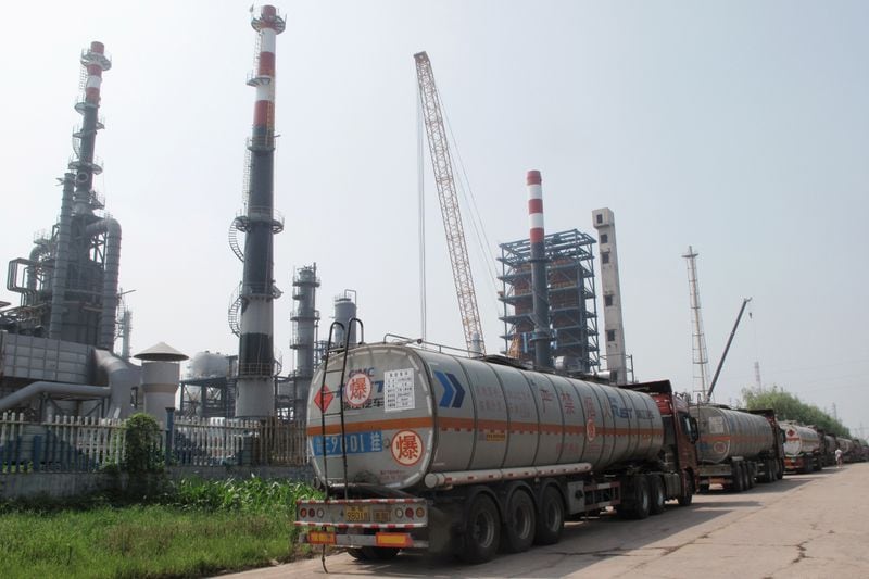 Aun si cesa el conflicto en el Golfo, reponer los inventarios de petróleo, en China y en todo el mundo, mantendria la demanda alta durante varios meses (Foto: Reuters)