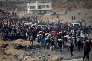 Miles de palestinos se acercaron