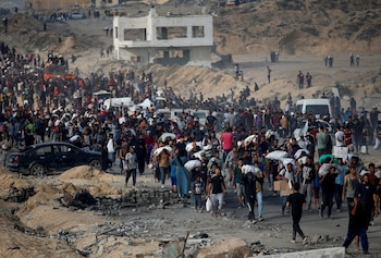 Miles de palestinos se acercaron