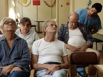 En primera fila Ferrari y