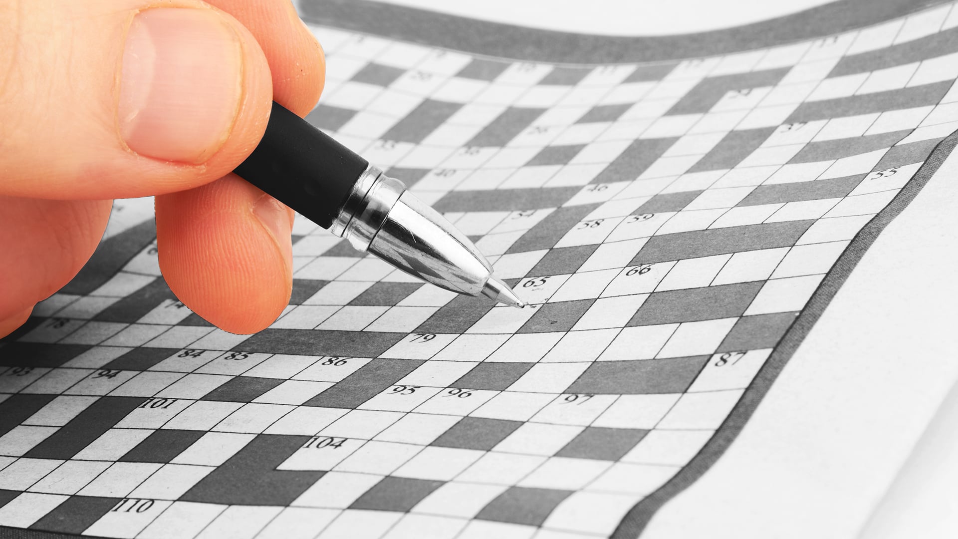 La estimulación cognitiva y la vida social activa contribuyen a prevenir el deterioro mental y enfermedades como el Alzheimer (Freepik)