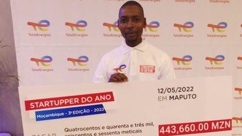 Es de Mozambique, estudió en