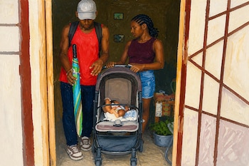 Pintura de un hombre con paraguas y una mujer junto a un bebé dentro de un cochecito en el umbral de una puerta abierta.