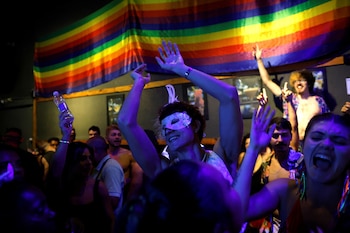 São Paulo convierte el skyline en escenario de fiesta, clubes y bares en azoteas de edificios históricos y cultura de listening bar marcan tendencia (REUTERS/Jorge Silva)