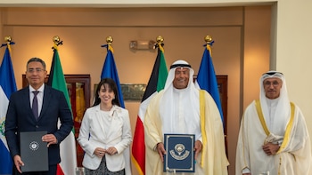 El Salvador y Kuwait firman un acuerdo de USD 9,7 millones para impulsar la energía solar en el país centroamericano