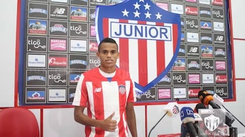 Luis Díaz rápidamente fue traspasado al equipo profesional del Junior FC tras su debut en segunda división - crédito Junior FC
