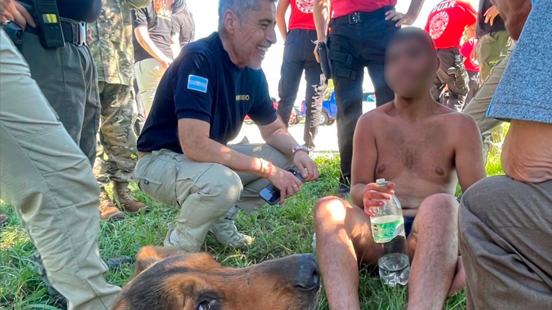 El joven estuvo todo el tiempo con su perro mientras estuvo desaparecido