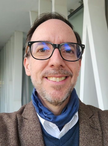 Óscar Colorado Nates es profesor