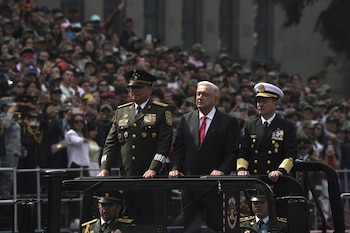 De izquierda a derecha, el