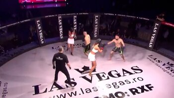 Dos hombres golpearon sin piedad