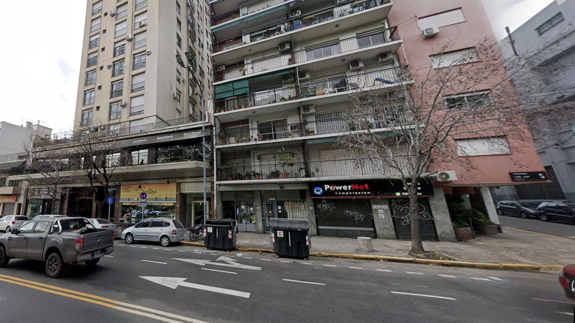 El edificio de Asamblea 1100, Parque Chacabuco, en el que está el departamento que figura en la declaración jurada de Adorni (Google Maps)