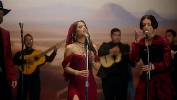 Ángela Aguilar y Becky G