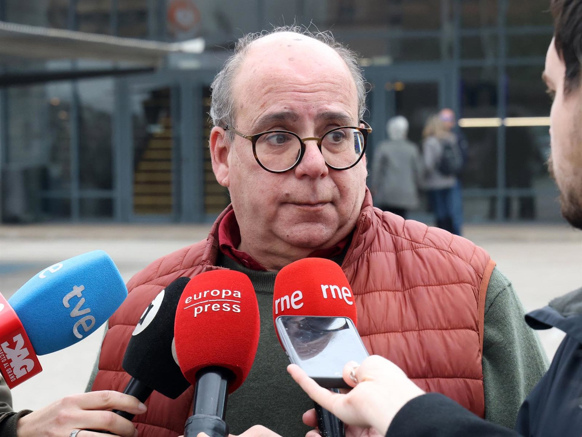 Dolor en el último adiós a Fernando Esteso: "Ha sido una cosa rápida, Andrés  Pajares está destrozado" - Infobae