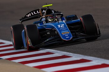 El auto que le entrega