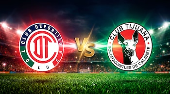 Escudos del Club Deportivo Toluca y el Club Tijuana separados por las letras VS doradas frente a la tribuna iluminada de un estadio de fútbol.