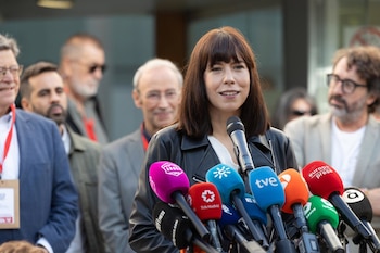 17/10/2026 La secretaria general del PSPV-PSOE y ministra de Ciencia, Innovación y Universidades, Diana Morant, ofrece declaraciones a los medios durante el Comité Federal del PSOE, en el Centro de Arte Tomás y Valiente, a 17 de octubre de 2026, en Fuenlabrada, Madrid (España). El Comité ha servido para ratificar las listas del partido de cara a las elecciones generales del 29N y a su secretario general, Pedro Sánchez, como candidato a la Presidencia del Gobierno.
POLITICA
Jesús Hellín - Europa Press