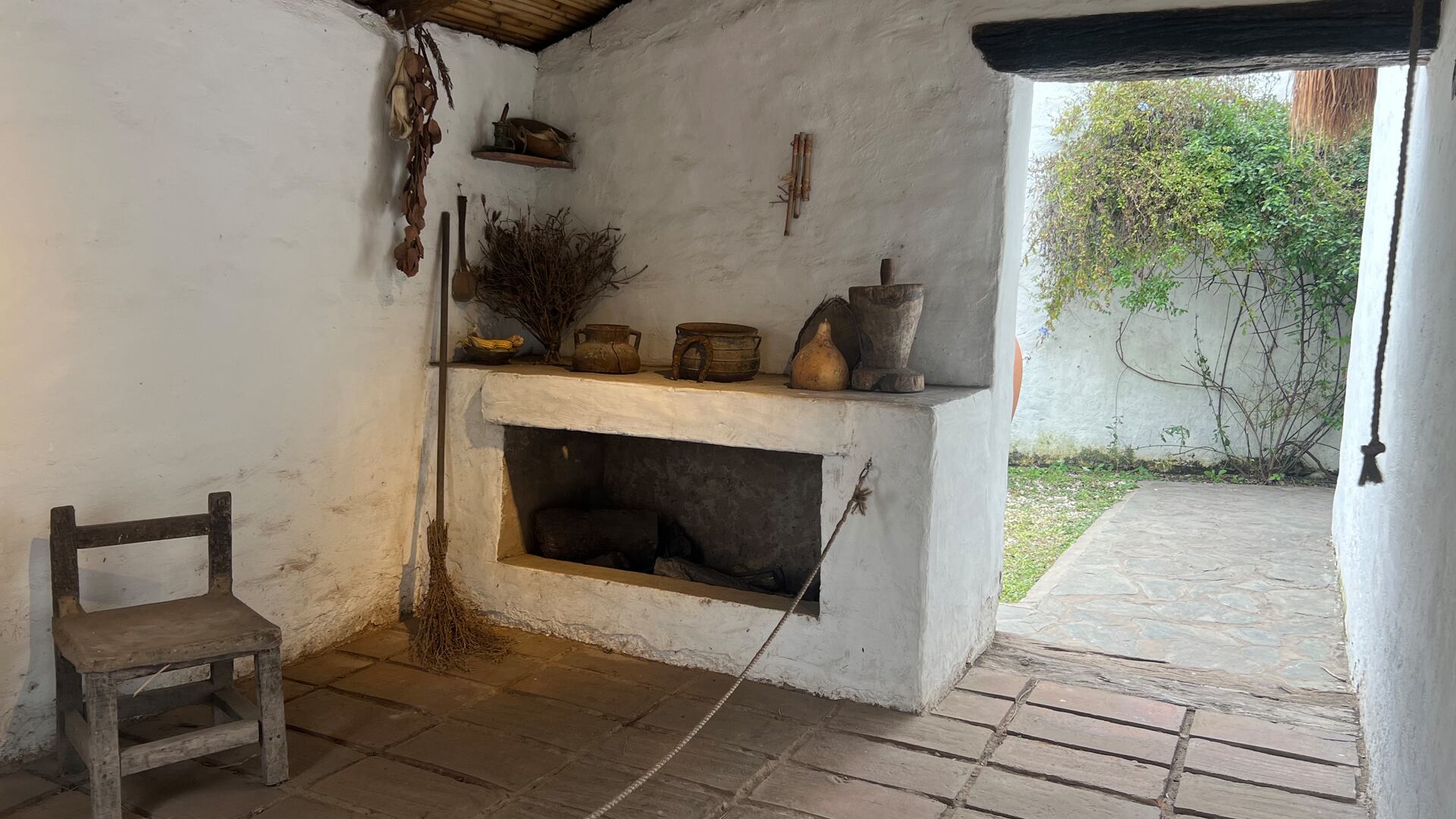 Hoy la Casa Belgraniana exhibe un centenar de objetos que reflejan la importancia del creador de la bandera en la historia