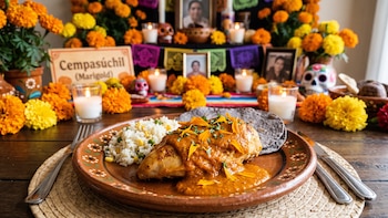 Receta de pollo con salsa de cempasúchil: ideal para esta temporada de Día de Muertos