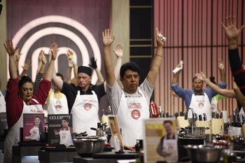 Carlos Eduardo recibe críticas por