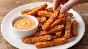 Bastones de zanahoria crujientes: una receta saludable y llena de sabor que sirve como entrante, guarnición o aperitivo