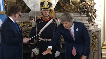 Javier Milei le tomó juramento