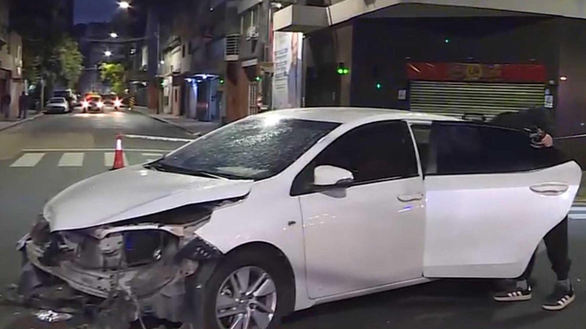 El conductor del Corolla iba camino a su trabajo al momento del impacto.