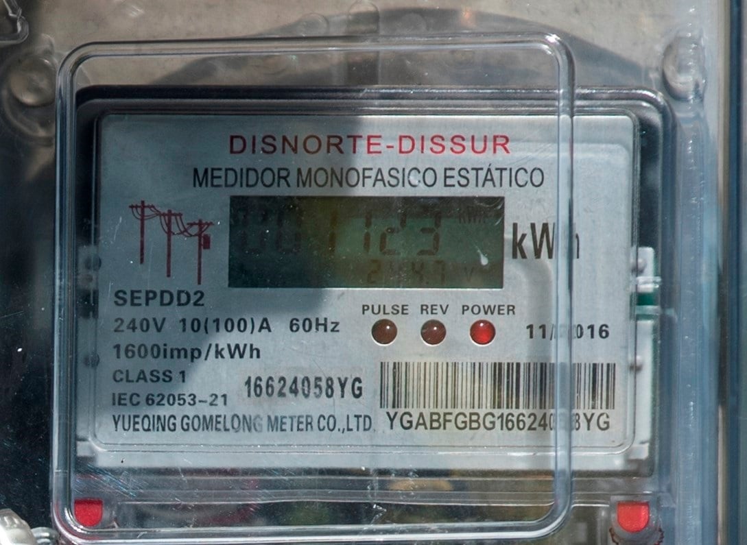 Los usuarios de Nicaragua continúan pagando algunas de las tarifas eléctricas más altas de la región, con un precio residencial promedio de 0.176 dólares por kilovatio hora y uno industrial de 0.211 dólares. /(EFE/Jorge Torres/Archivo)