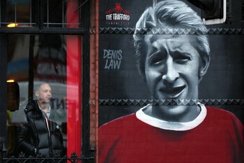 Murió Denis Law, parte del