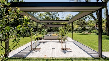 Pérgolas hechas en madera plástica,