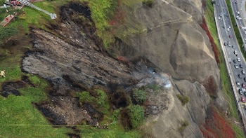 Incendio en Miraflores dejó una extensa nube de humo en el distrito: bomberos lograron controlar la emergencia