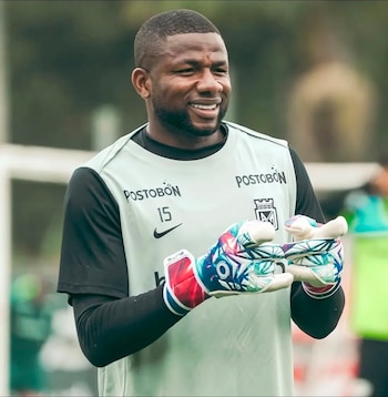 Harlen “Chipi Chipi” Castillo es nuevo jugador del Club de Gimnasia y Esgrima La Plata -crédito @harlen_castillo/Instagram