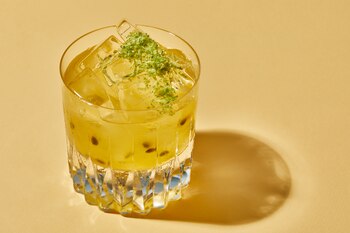 El cóctel Passion Fruit presenta