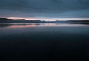 "Amanecer malvinero. 9 de noviembre, aproximadamente a las 5 de la mañana. El sol comienza a despuntar un día mágico"
