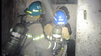 Persona muere calcinada tras un incendio estructural en San Juan Opico, El Salvador