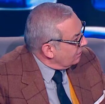 César Escola sorprendido con la