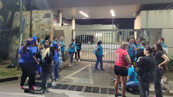 Las fans esperando a Luis