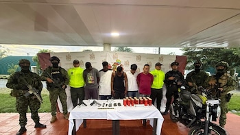 Un operativo en la frontera con Ecuador golpeó al Frente Oliver Sinisterra con la captura de cinco de sus presuntos integrantes