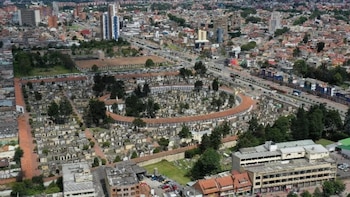 El Ministerio de Cultura criticó ‘La noche de las ánimas” que tenía planeada Rafa Taibo en el Cementerio Central de Bogotá: “Experiencias paranormales”