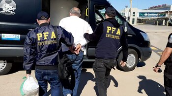 El golfista siendo trasladado a