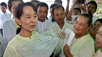 La líder birmana Aung San