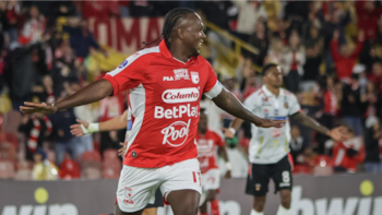Santa Fe pegó primero en los playoffs de la Copa Sudamericana: superó a Caracas por 2-0 en El Campín