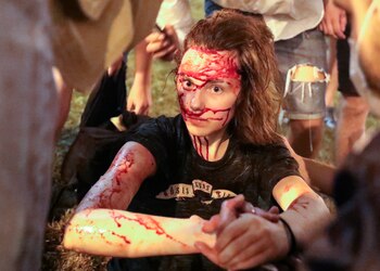 Una joven manifestante herida durante