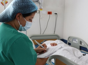 La víctima ingresó a un centro asistencial cercano de urgencia, donde falleció debido a la gravedad de las lesiones - crédito Alcaldía de Bogotá