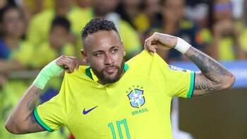 Neymar anuncia su regreso al