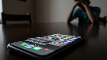 Las empresas de redes sociales son demandadas por la muerte de cuatro adolescentes mientras aumenta la presión por la seguridad infantil