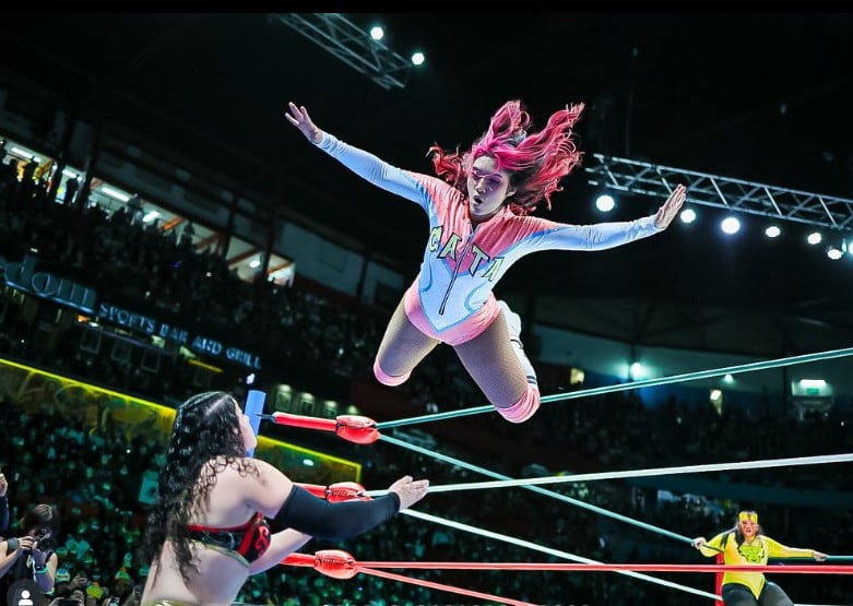 El vuelo de La Catalina sobre Persephone. (Foto: Cortesía CMLL)