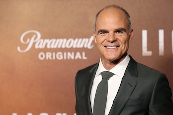 Saldaña consideró que Michael Kelly resulta irremplazable en el papel del subdirector de la CIA Byron Westfield (REUTERS)