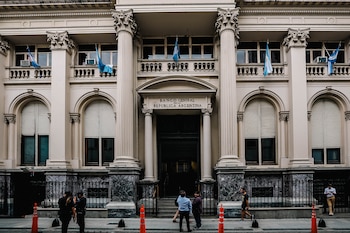 El BCRA bajó la tasa