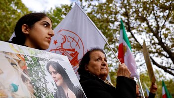 EEUU anunció sanciones contra 25