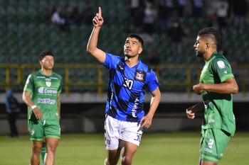 Boyacá Chicó sigue en la pelea por no descender - crédito Mcgiver Barón/Colprensa